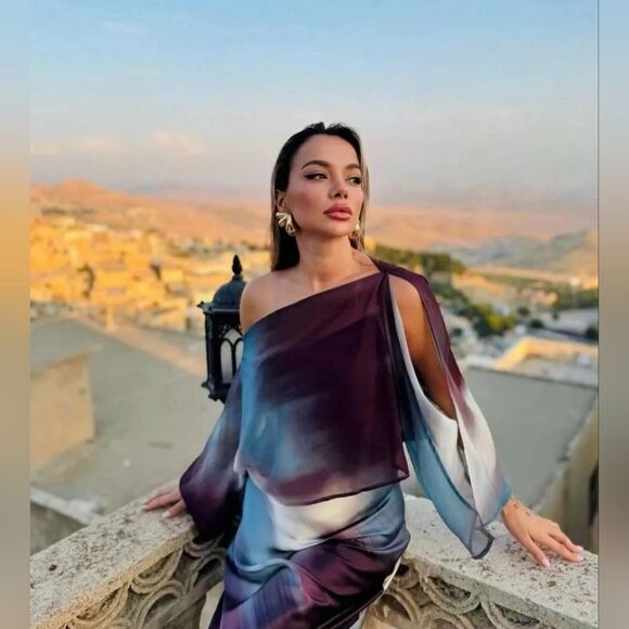 NWT ZARA SATIN print midiβdress with cape blue and brown Included Cape - Picture 4 of 15